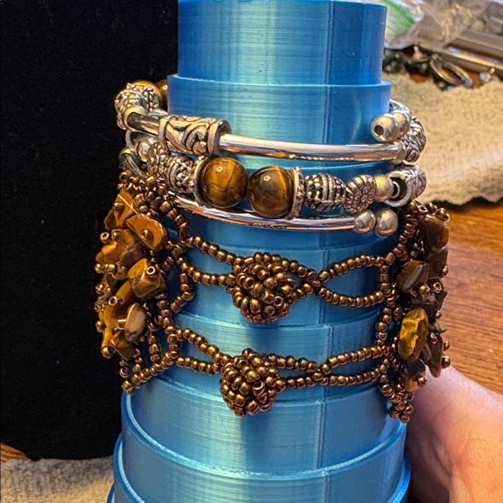 Tigers eye bracelets. - Picture 2 of 3